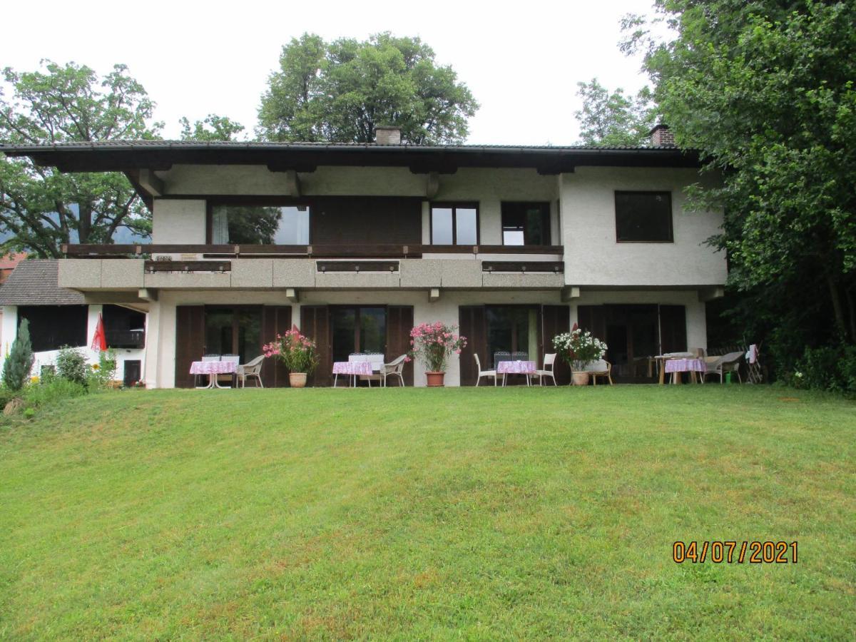 Gaestehaus Leo Bodensdorf Bagian luar foto